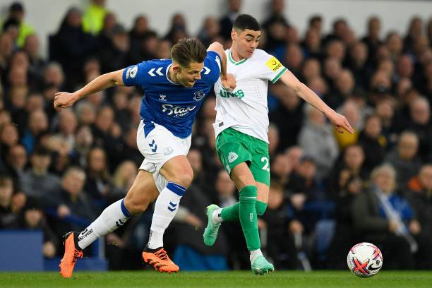 也透露出篮 也透露出篮